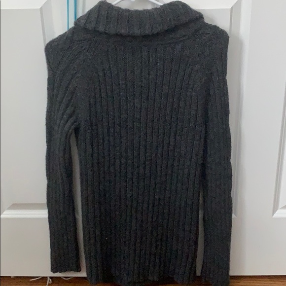 Cozy Mossimo Button down sweater - Picture 4 of 4